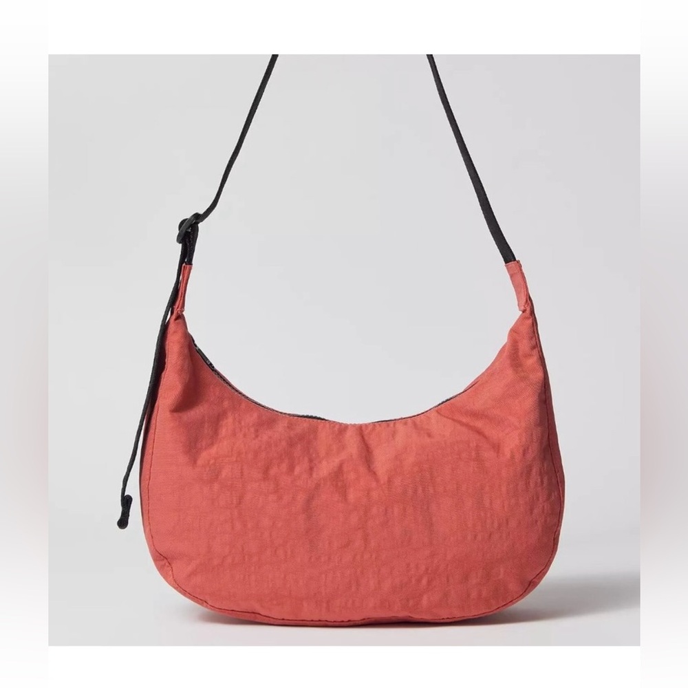 ISO BAGGU Baked Apple Medium Crescent Bag